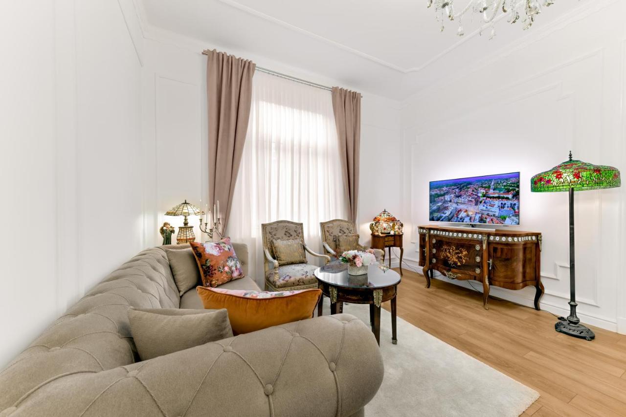 Luxury Class Apartment - 1St Floor, Large Apartment, Downtown, Newly Renovated, Fast Wifi, 4X Air Conditioning 자그레브 외부 사진