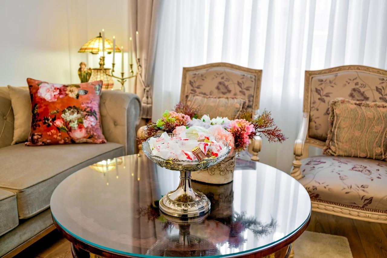 Luxury Class Apartment - 1St Floor, Large Apartment, Downtown, Newly Renovated, Fast Wifi, 4X Air Conditioning 자그레브 외부 사진